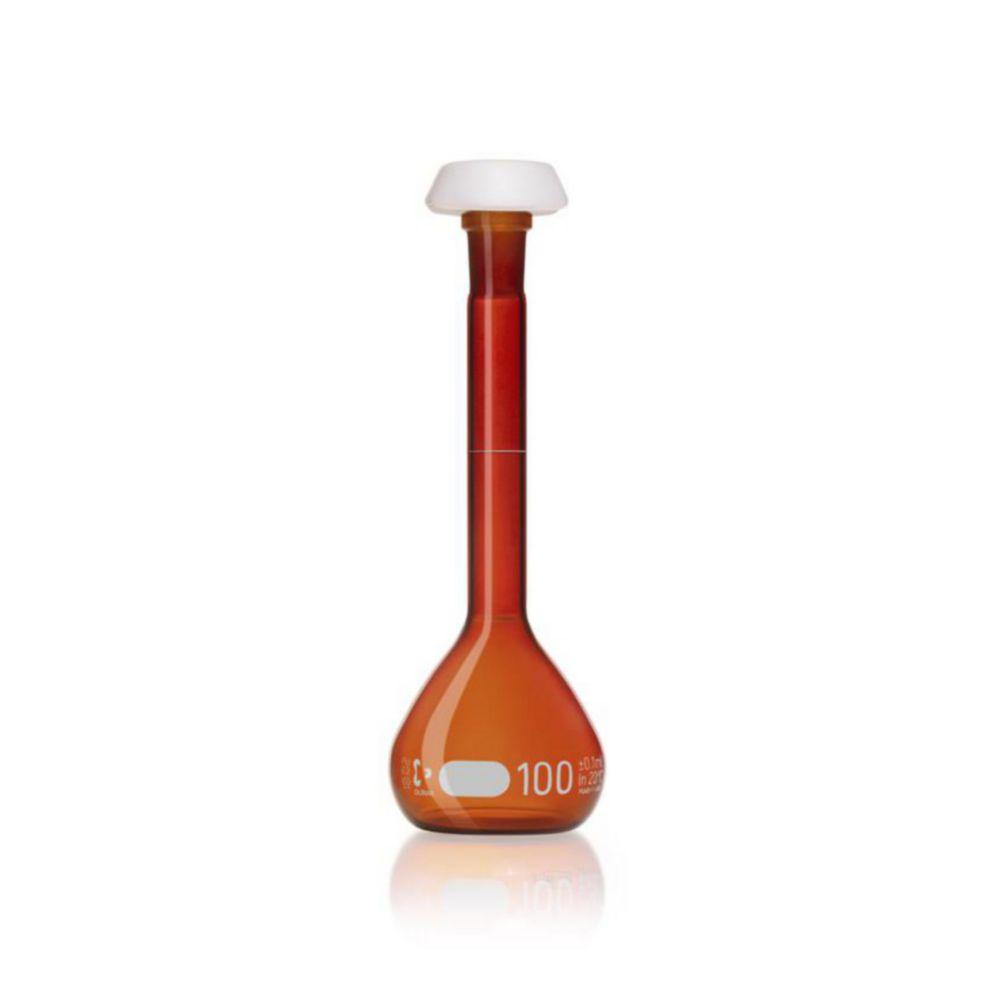DWK Duran 100 mL Amber Volumetric Flask, Class A, White Graduation, Batch Certificate, Polyethylene Stopper NS 14/23​