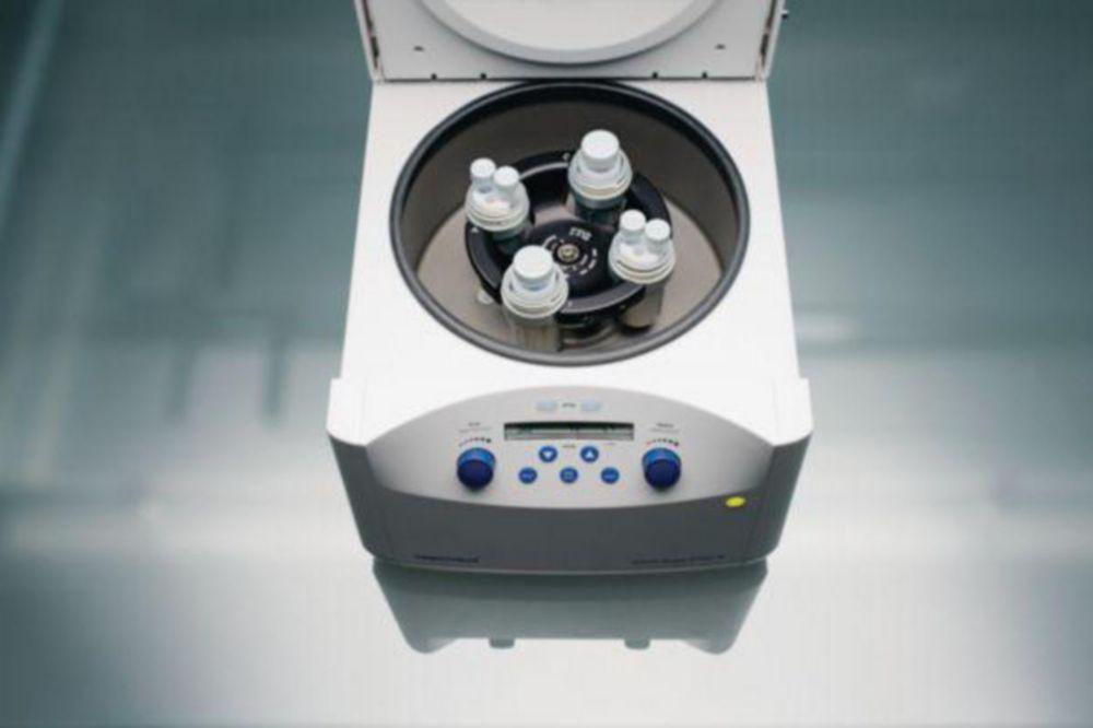Eppendorf Centrifuge 5702 R G, 230 V/50-60 Hz, including rotor A-4-38 and 15/50 mL adapters

