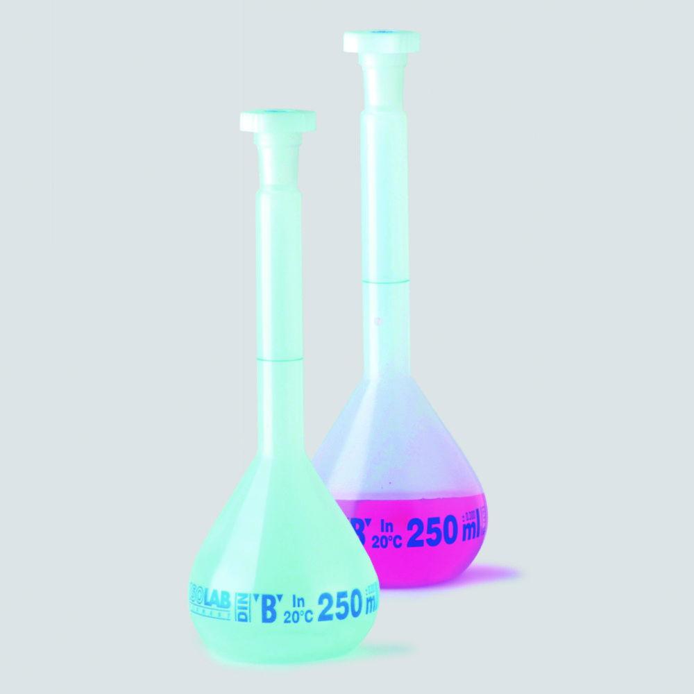ISOLAB Volumetric Flask 50 mL, Clear PP, CL B, NS 12/21, PE Stopper, Blue Scale